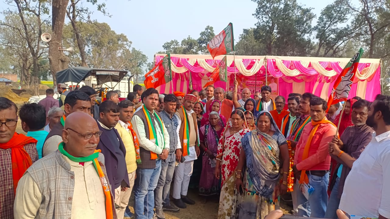 भाजपा ग्राम परिक्रमा यात्रा का हुआ शुभारंभ, किसानों की लगाई चौपाल