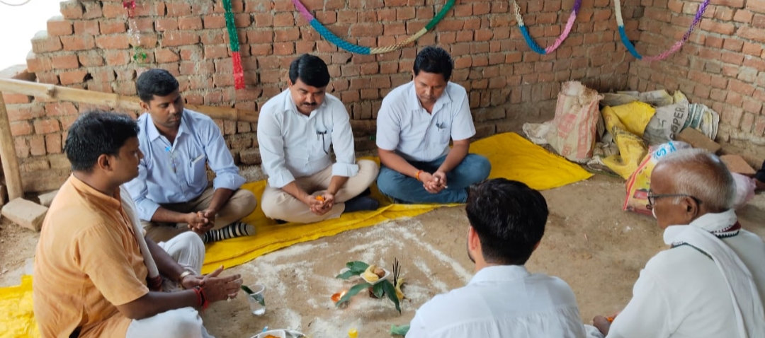 कृष्ण जन्माष्टमी पर गौशाला करौंदी मिश्र में एसडीएम ने गौ माता की पूजा