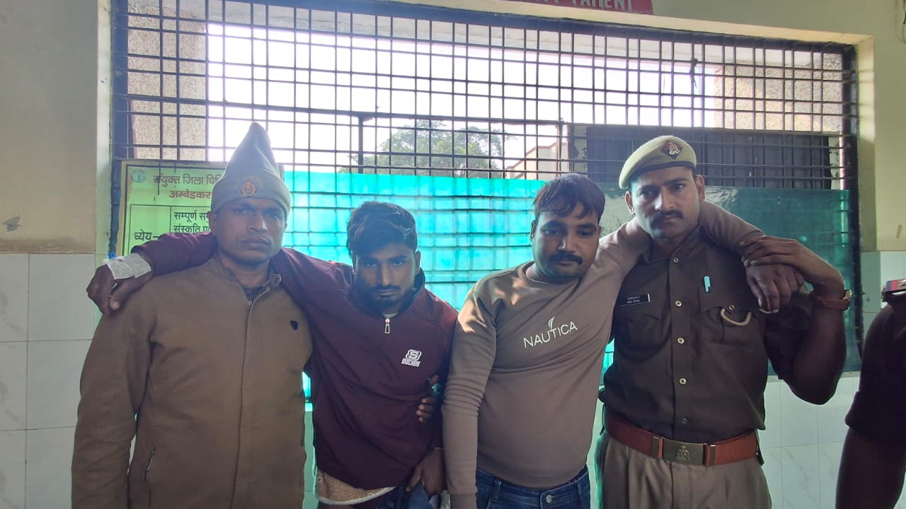 पुलिस ने 48 घंटे के अंदर लूट की घटना का किया पर्दाफाश, दो आरोपियों को किया गिरफ्तार 