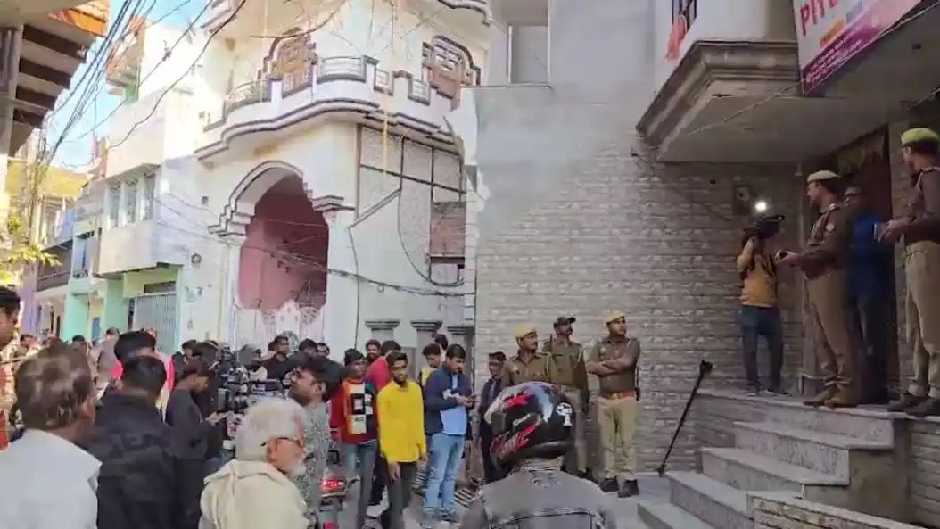 जौनपुर में अतुल सुभाष की पत्नी निकिता के घर पहुंच गई पुलिस! वहां क्या हुआ है सब कुछ जानिए