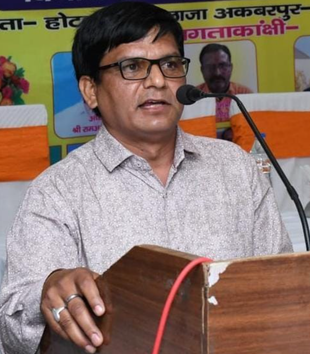 21 वीं सदी के आधुनिक साहित्य रत्न पुस्तक का हिस्सा बने- कवि तारकेश्वर मिश्र जिज्ञासु