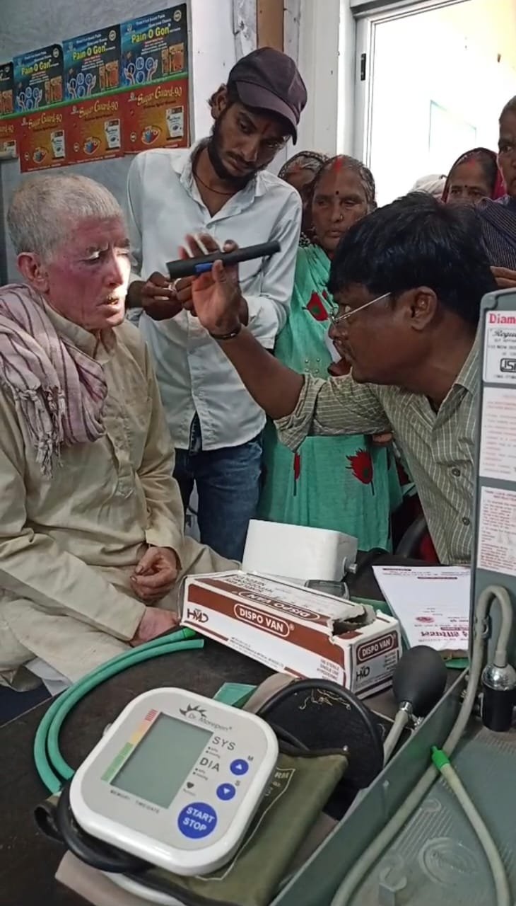 नसीर मेमोरियल पाली क्लीनिक पर निशुल्क नेत्र परीक्षण कार्यक्रम हुआ आयोजित
