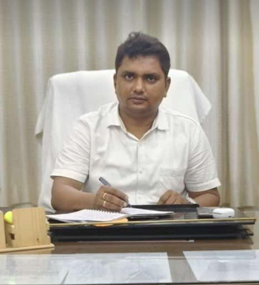 नवागत एसडीएम सुनील कुमार ने जलालपुर तहसील परिसर का किया निरीक्षण