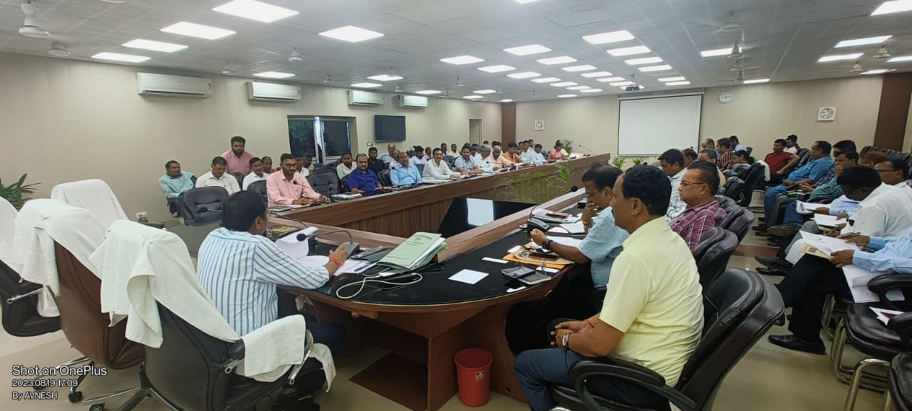 बकरी पालन से होंगी समूह की महिलाएं आत्मनिर्भर-जिलाधिकारी 