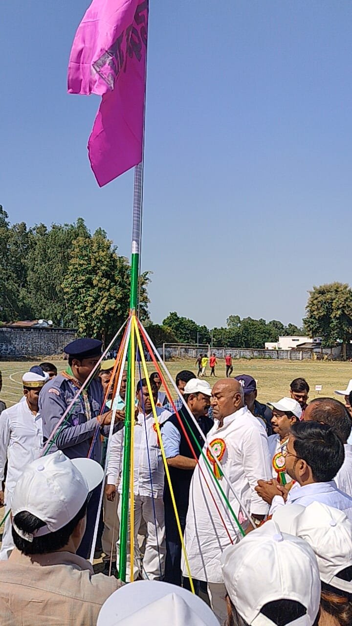 तीन दिवसीय माध्यमिक विद्यालयों की जनपदीय एथलेटिक्स प्रतियोगिता का हुआ शुभारंभ