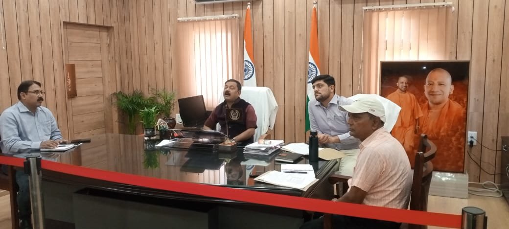 मेरी माटी मेरा देश कार्यक्रम के आयोजन के संबंध में जिलाधिकारी ने बैठक की