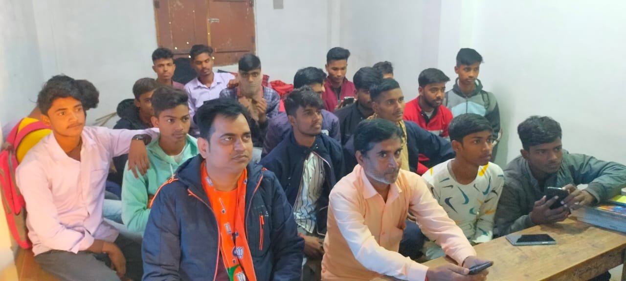 भाजपा कार्यकर्ताओं एवं सामान्य जनमानस द्वारा विभिन्न बूथों पर प्रधानमंत्री मन की बात का देखा गया लाइव प्रसारण  