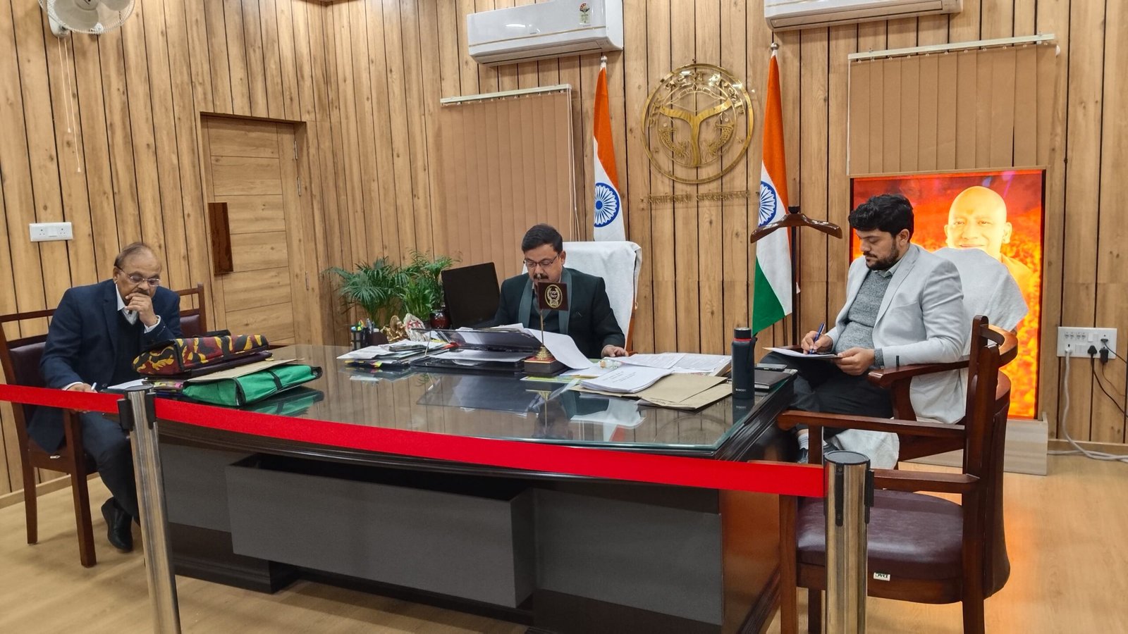 डीएम ने स्वास्थ्य विभाग के निर्माणाधीन कार्यों को सीएमओ को समय से पूरा करने का दिए निर्देश 