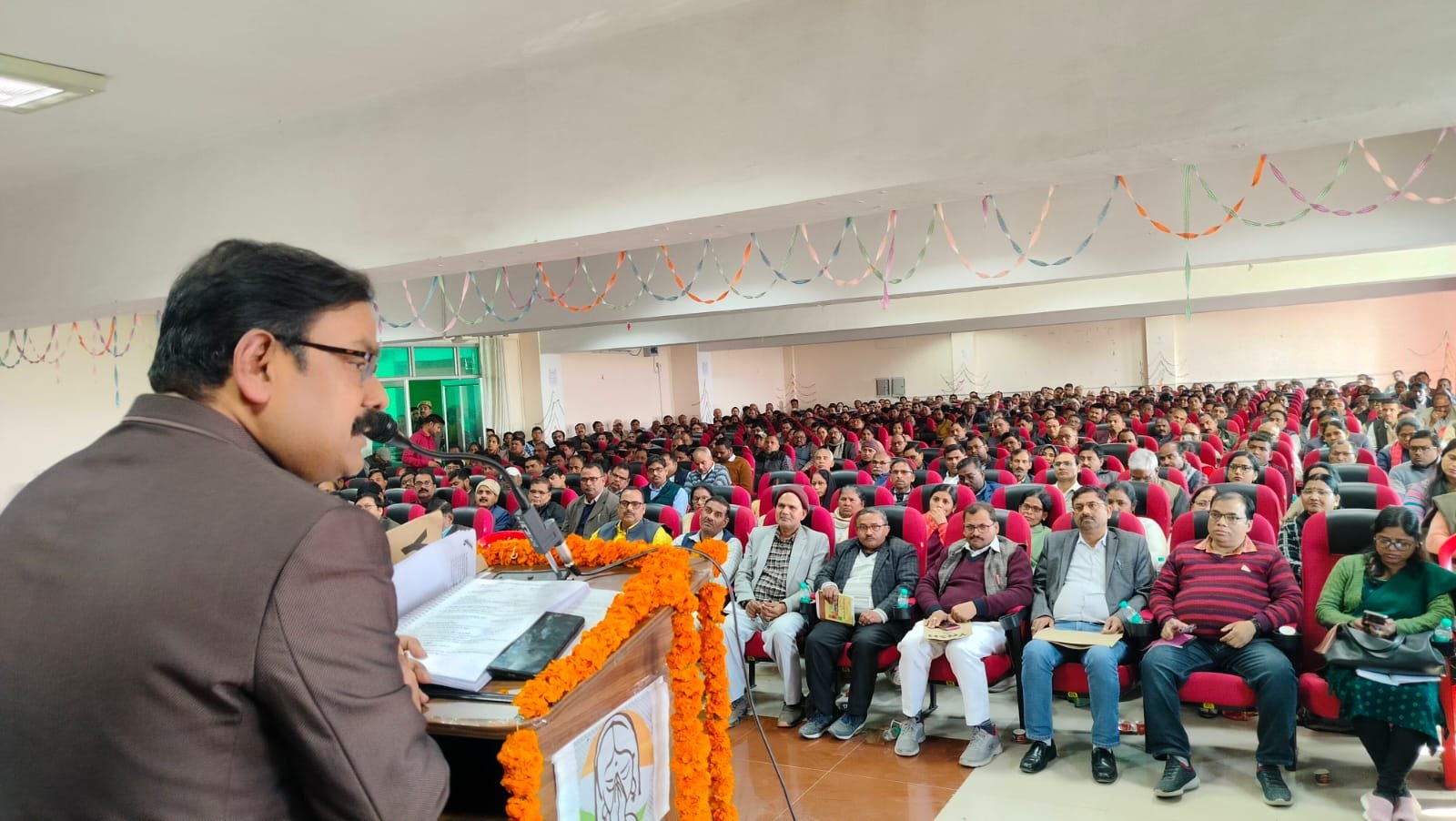 बहन/ बेटियों पर बुरी नजर रखने वालों पर होगी कड़ी कार्यवाही -जिलाधिकारी