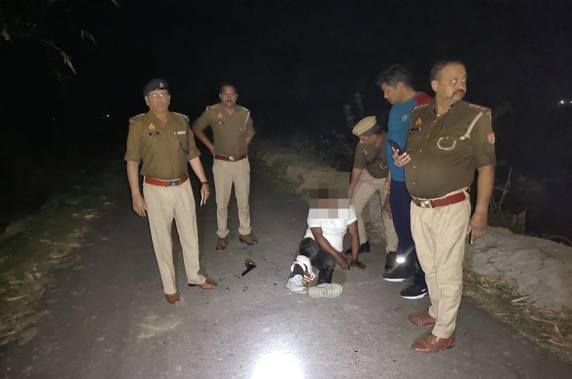 क्षेत्राधिकारी विनय गौतम व पुलिस मुठभेड़ में एक कुख्यात गिरफ्तार
