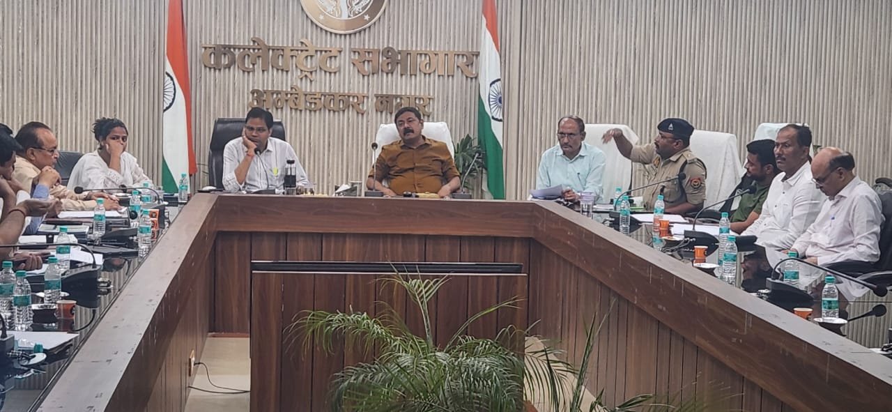 लोकसभा सामान्य निर्वाचन 2024 के दृष्टिगत विभिन्न कार्यों की जिला निर्वाचन अधिकारी ने की समीक्षा 