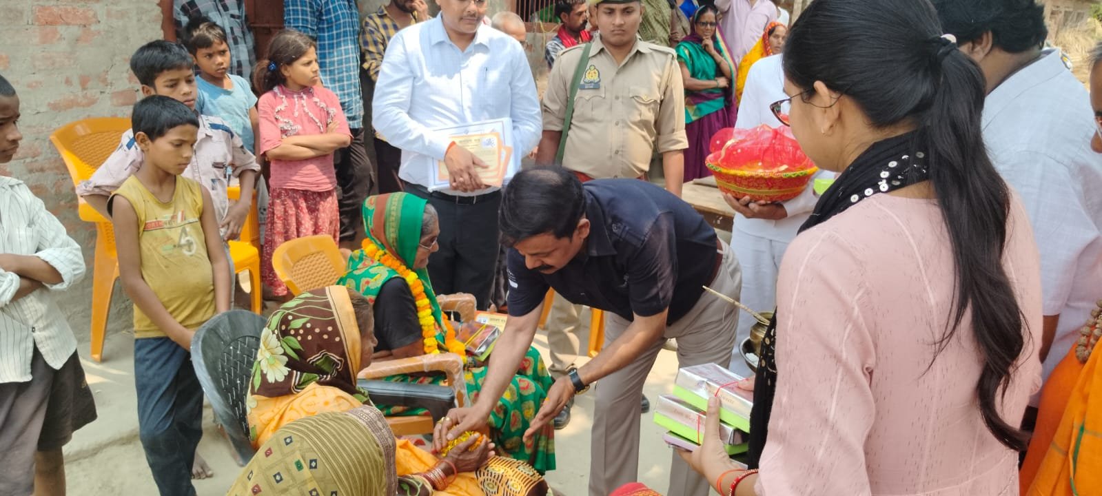 जिला निर्वाचन अधिकारी द्वारा मतदान में प्रतिभाग करने की मतदाताओं से की गई अपील 