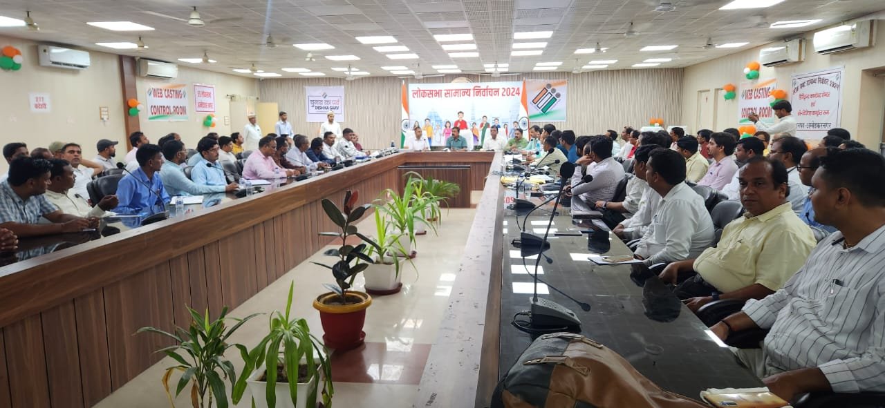 मतगणना में लगे कर्मियों को दो पालियों में दिया गया प्रशिक्षण 