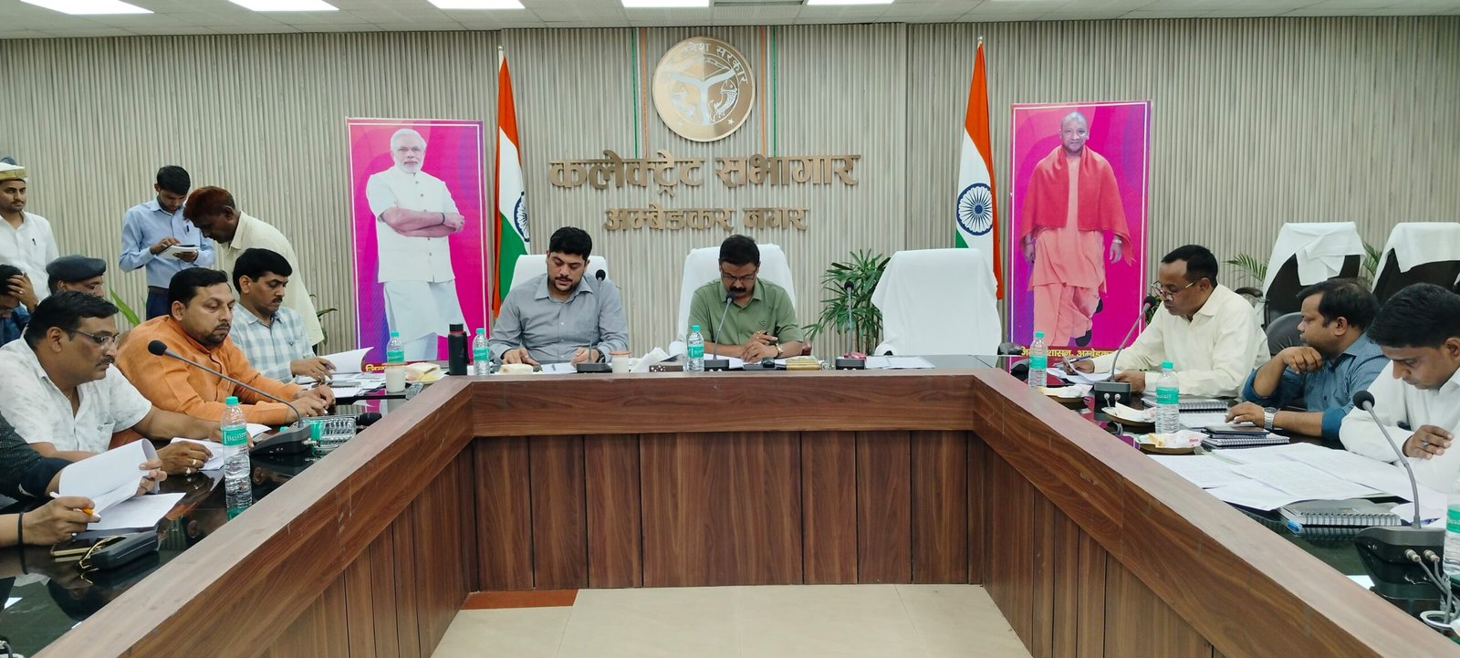 जिलाधिकारी की अध्यक्षता में उद्योग बंधु समिति की बैठक आयोजित हुई