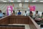 जिलाधिकारी द्वारा बच्चों को पिलाई गई विटामिन ए की खुराक