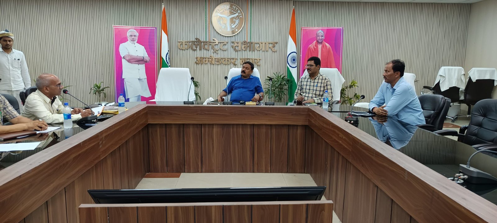 ड्रेनों की  सफाई हेतु जिला स्तरीय समिति की बैठक आयोजित हुई 