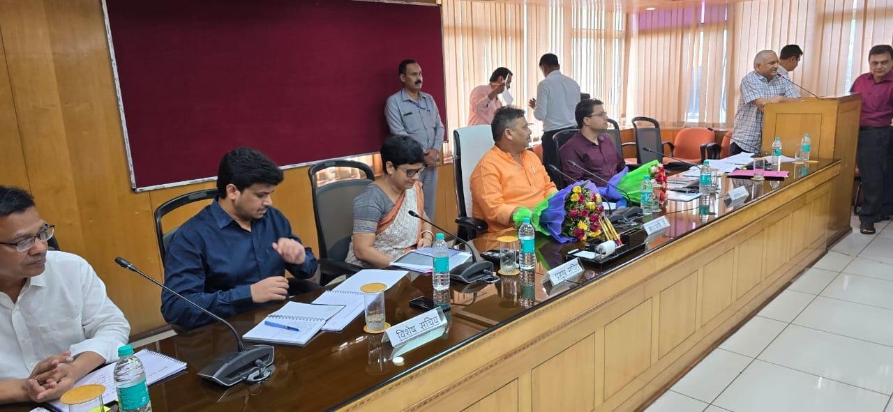 भ्रष्टाचार किसी भी स्तर पर बर्दाश्त नहीं, मुख्यमंत्री के जीरो टॉलरेंस नीति को साकार करें अधिकारी गण- रविंद्र जायसवाल