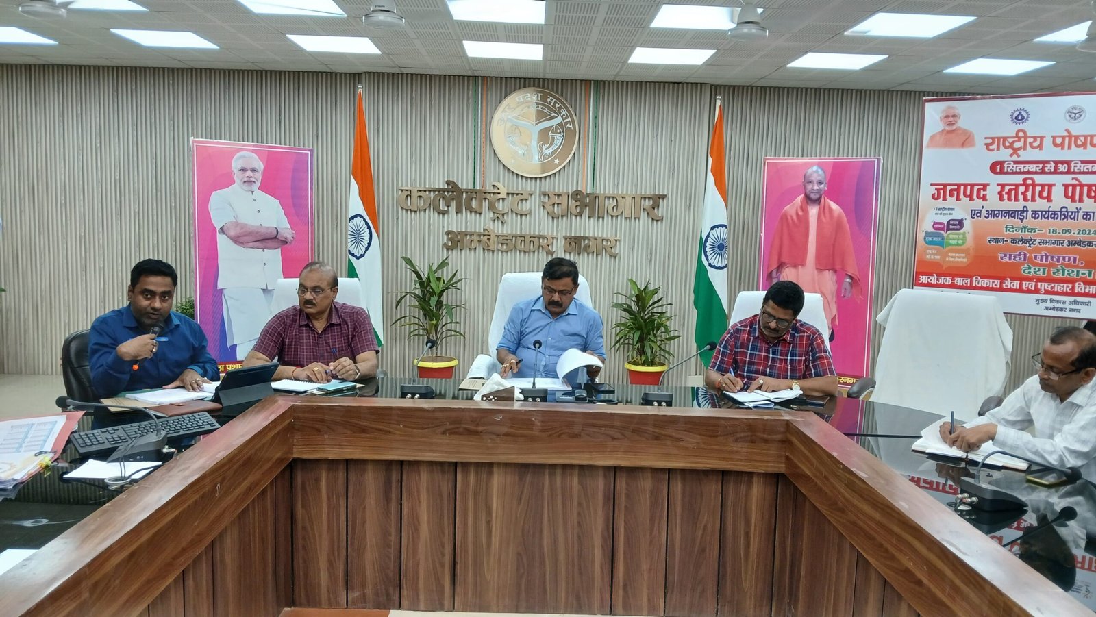 किसी भी प्रकार के लापरवाही पर कड़ी से कड़ी कार्रवाई की जाएगी- जिलाधिकारी 