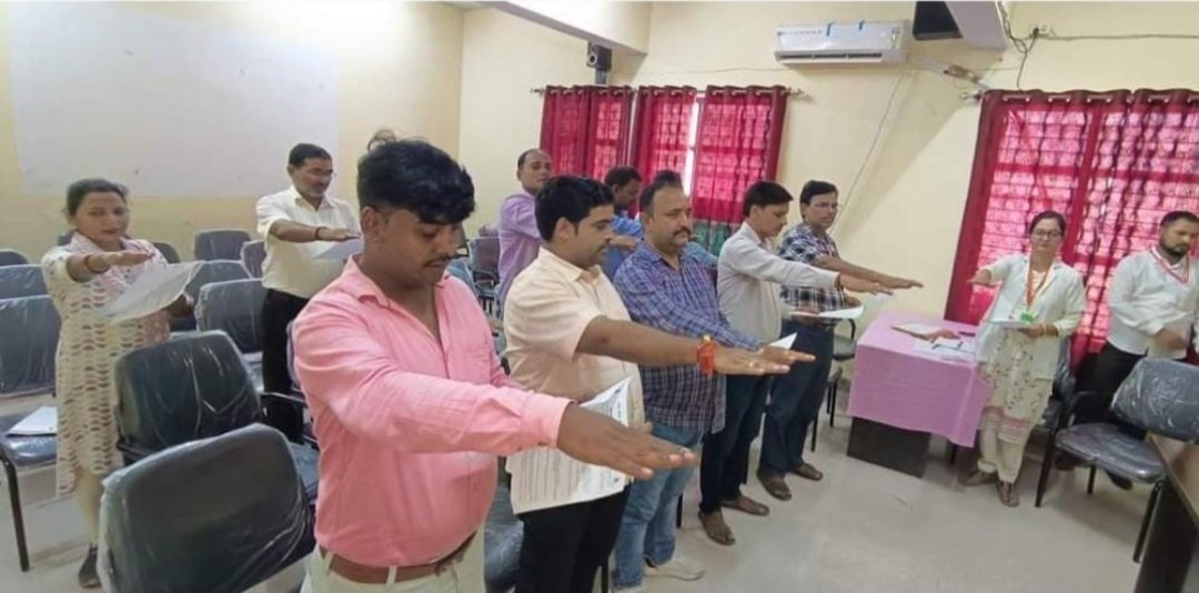 राष्ट्रीय स्वैच्छिक रक्तदाता दिवस पर रक्तदान के साथ शपथ ग्रहण समारोह का हुआ आयोजित