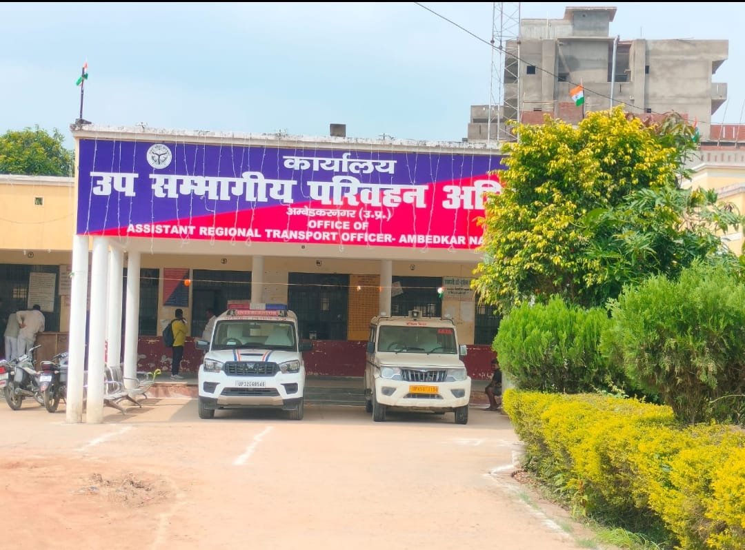 शासन के आदेश और निर्देश को धता बताकर संचालित हो रहे डग्गामार वाहन