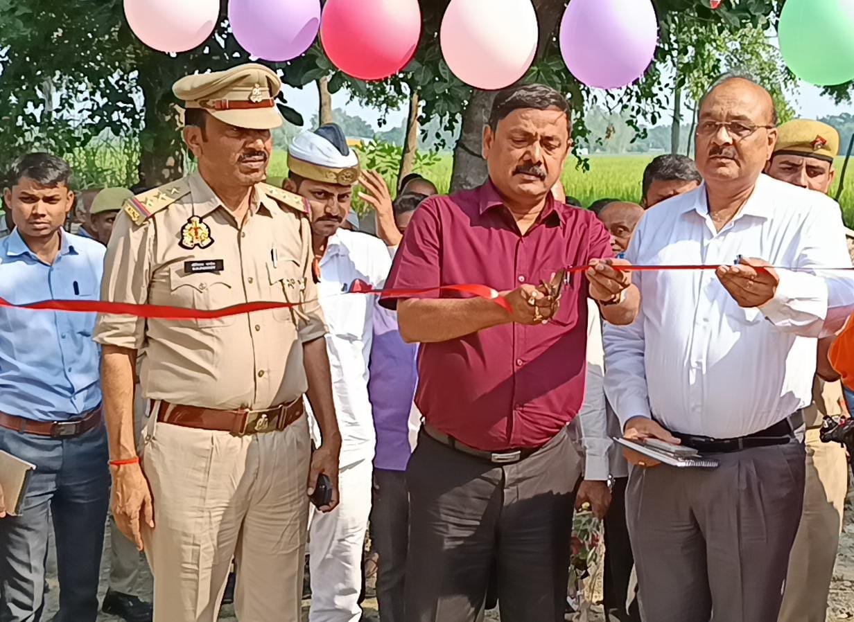 जिलाधिकारी ने नवनिर्मित स्वास्थ्य केंद्र केशवपुर का किया लोकार्पण