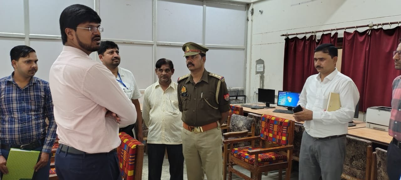 एमसीएमसी एवं सी विजिल कन्ट्रोल रूम का सामान्य प्रेक्षक ने किया औचक निरीक्षण 