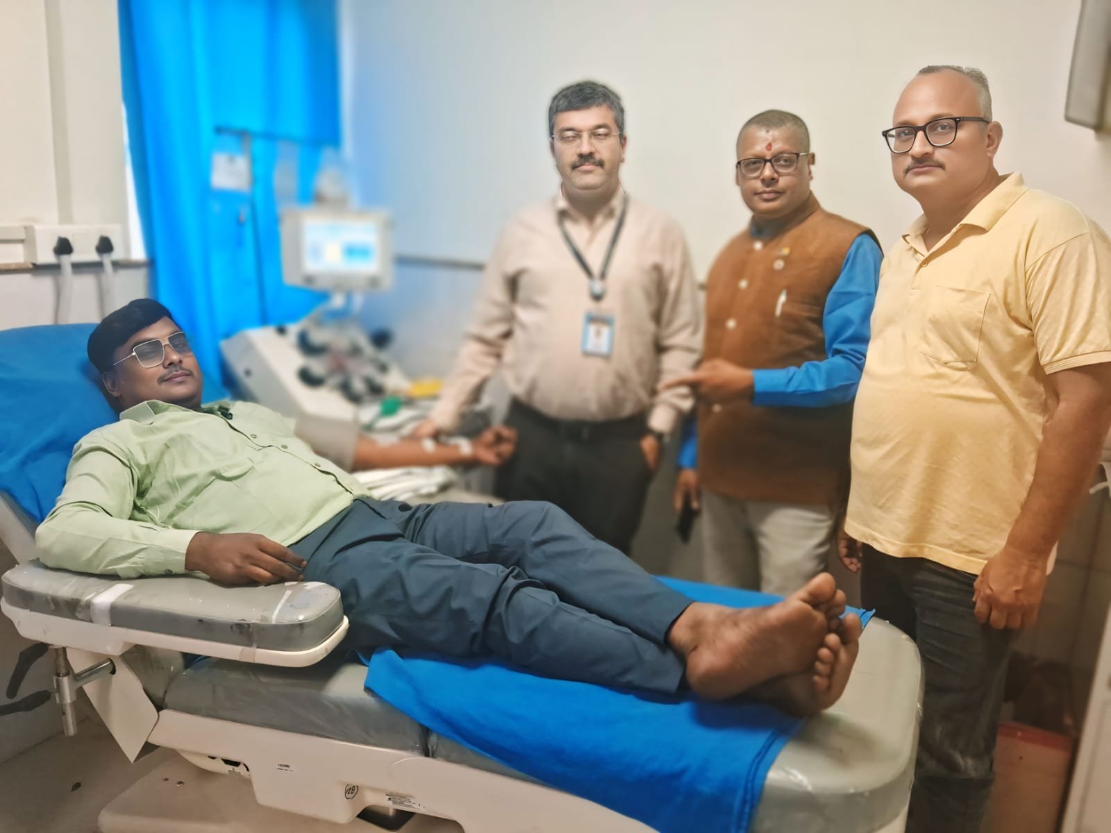 युवा रक्तमित्र सूरज गुप्ता ने जन्मदिवस को अनोखे अंदाज में मनाया,अपने जन्मदिवस पर किया रक्तदान