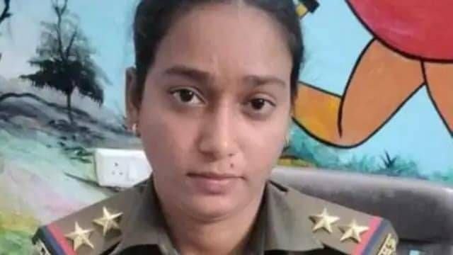 ट्रेनिंग के दौरान ही महिला दारोगा करने लगी घूसखोरी, एंटी करप्शन टीम ने रंगे हाथ किया गिरफ्तार