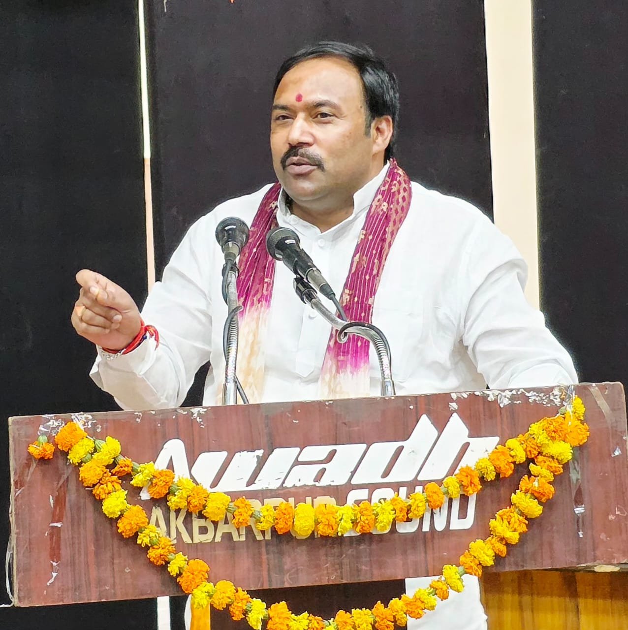 वक्फ की करोड़ों की संपत्ति का उपयोग अकबरुद्दीन कुरेशी कर रहा हैं - कमलेश मिश्र
