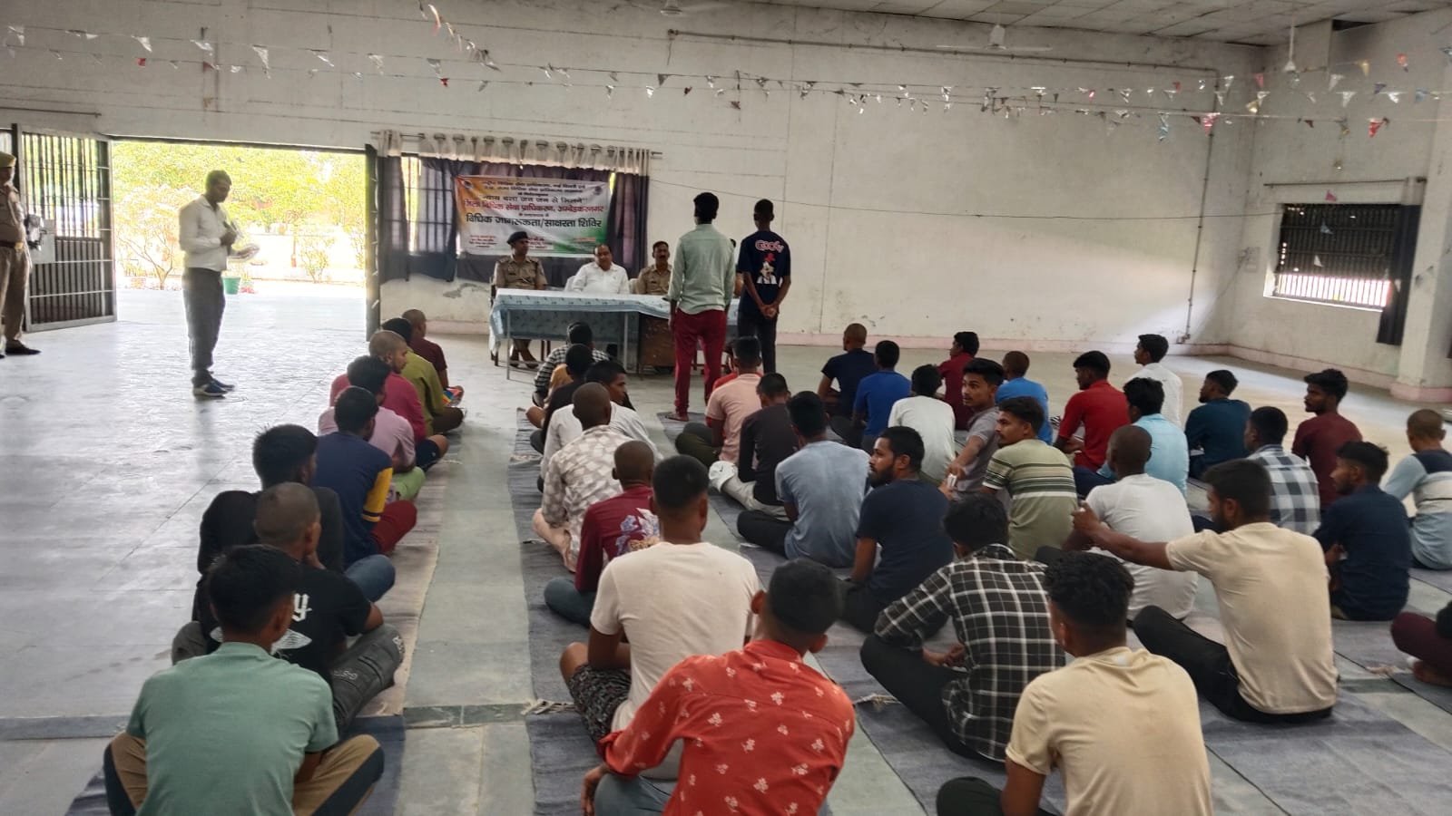 बन्दियों के हितार्थ जिला कारागार में आयोजित हुआ साक्षरता जागरूकता शिविर