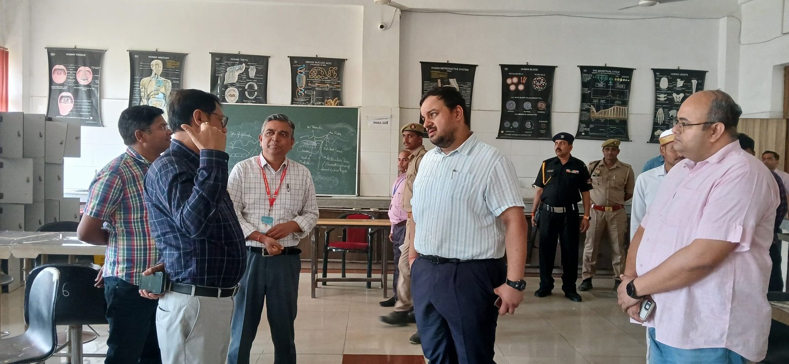 महामाया राजकीय एलोपैथिक मेडिकल कॉलेज का जिलाधिकारी ने किया निरीक्षण