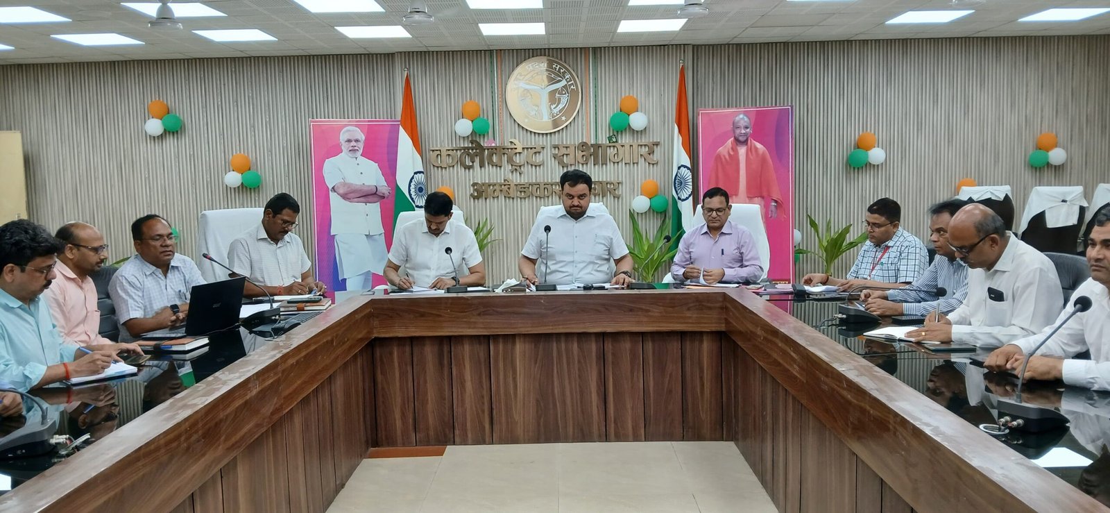 राष्ट्रीय क्षय रोग उन्मूलन कार्यक्रम की डीएम ने गहन समीक्षा की