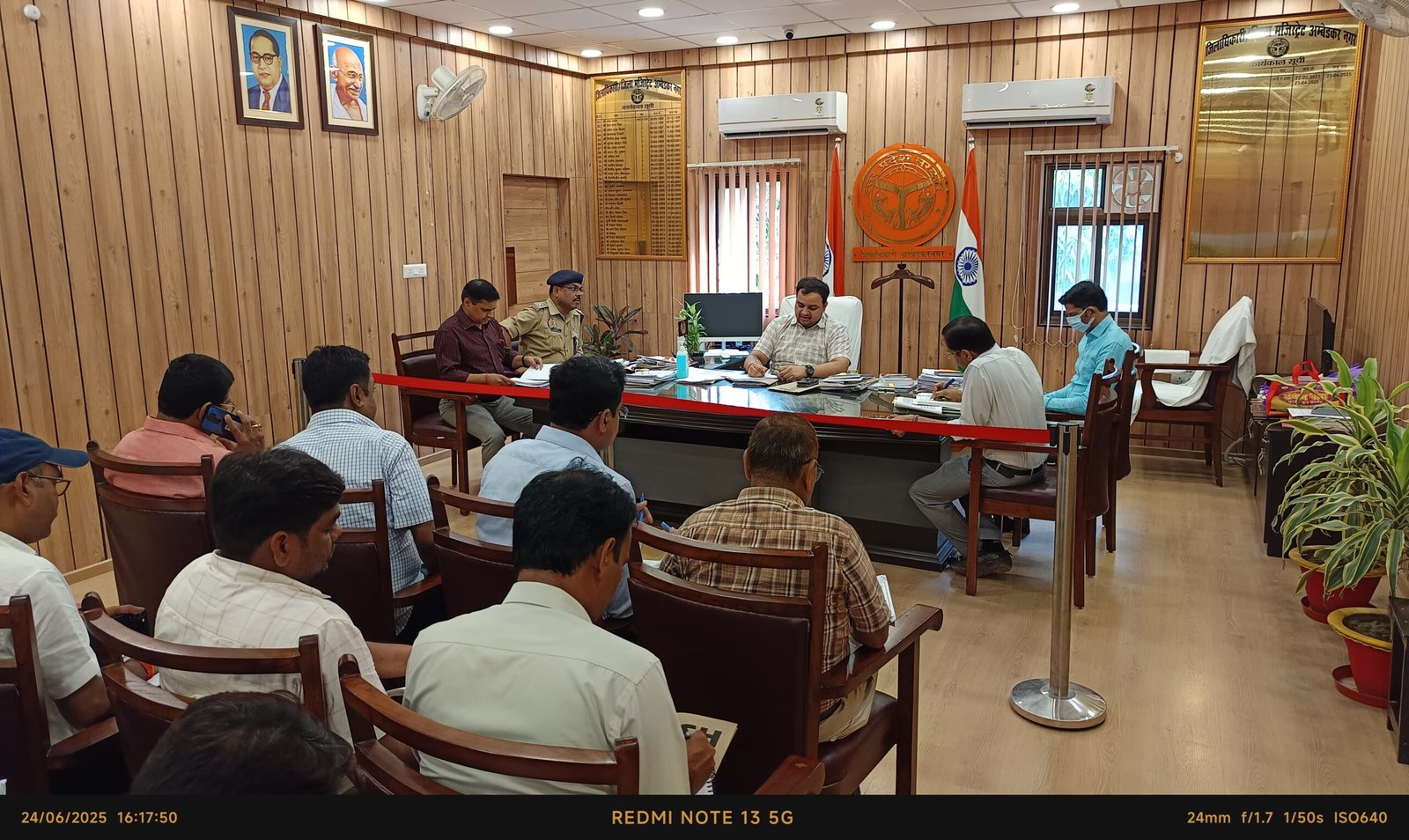 पीएम सूर्य घर मुफ्त बिजली योजना एक बेहतरीन योजना है- जिलाधिकारी 