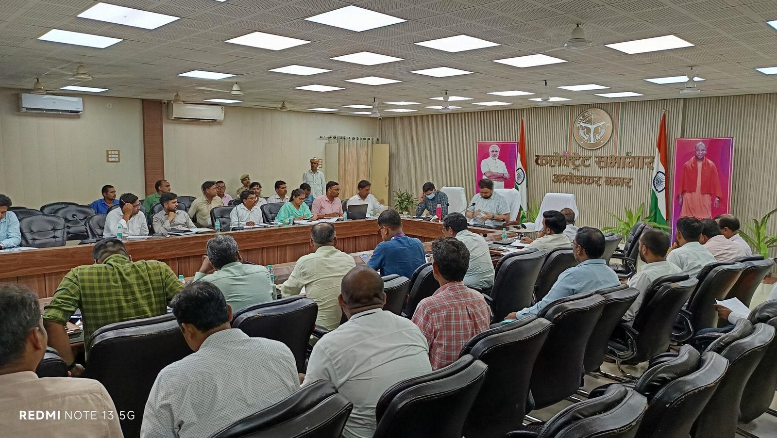 डीएम की अध्यक्षता में मुख्यमंत्री युवा उद्यमी विकास अभियान की समीक्षा बैठक हुई