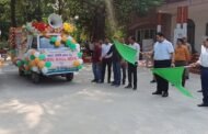 पराली जलाने से रोकथाम हेतु जिलाधिकारी ने किया जागरूकता वाहनों को रवाना
