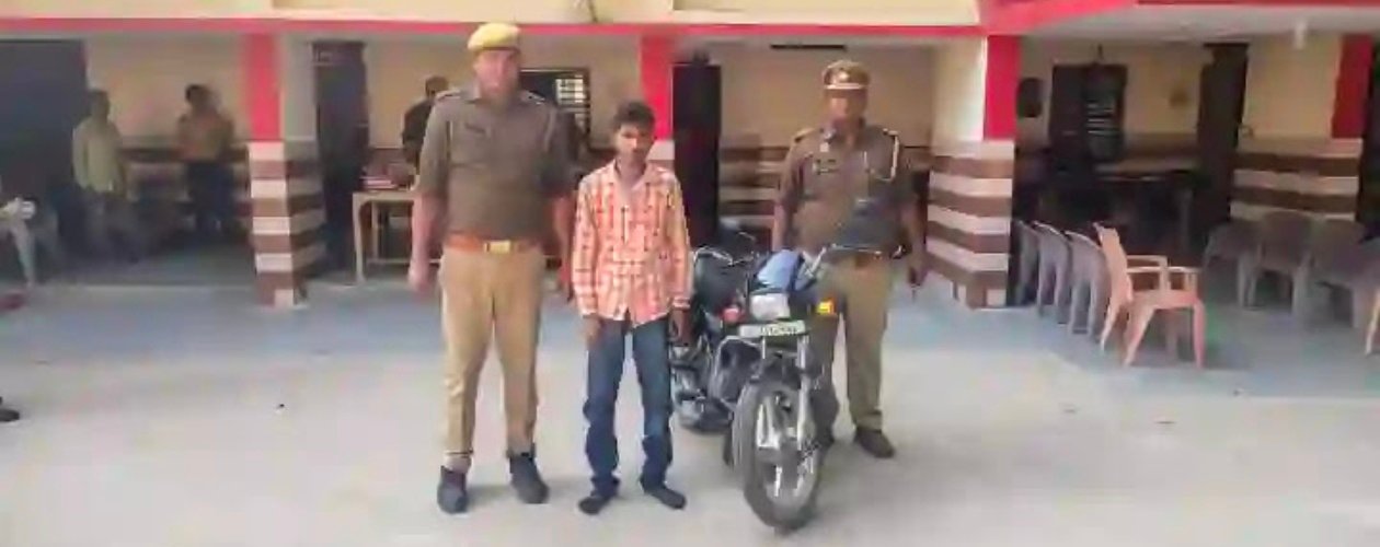 पिता व चाचा को गोली मारने वाले को पुलिस ने किया गिरफ्तार 