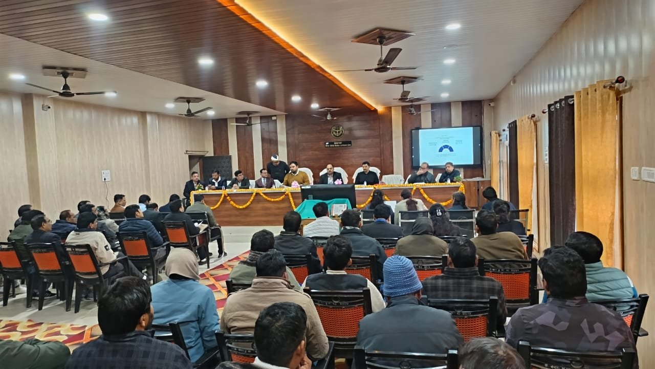 आकांक्षात्मक विकासखंड भीटी एवं भियांव के सभागारों में जिलाधिकारी मुख्य विकास अधिकारी ने की बैठक 