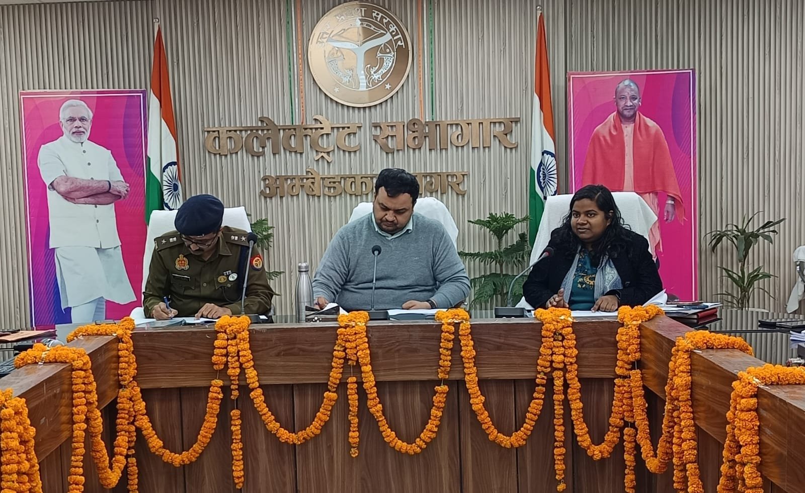 मतदाताओं की भागीदारी सुनिश्चित करने हेतु जिला निगरानी समिति की बैठक संपन्न