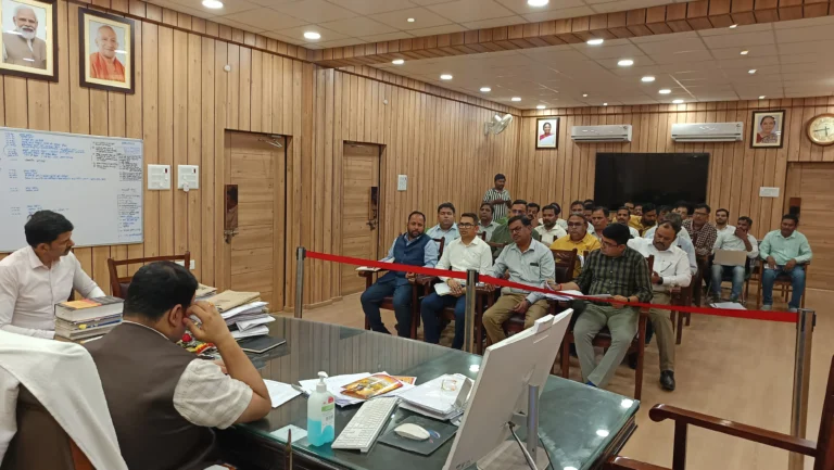 पीएम सूर्य घर योजना की प्रगति में लापरवाही पर होगी कार्रवाई–जिलाधिकारी