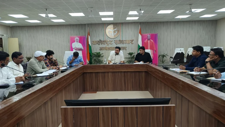 गेहूं क्रय केंद्र पर किसानों का उत्पीड़न नहीं होगा बर्दाश्त, सभी व्यवस्थाएं समय से कराएं सुनिश्चित– जिलाधिकारी अनुपम शुक्ला