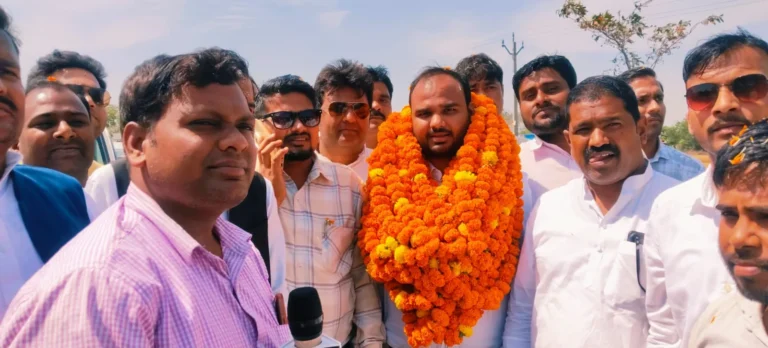 प्रथम आगमन पर मयंक मौर्य का जोरदार स्वागत