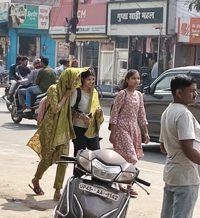 बढ़ती हुई गर्मी से लोग हाल बेहाल