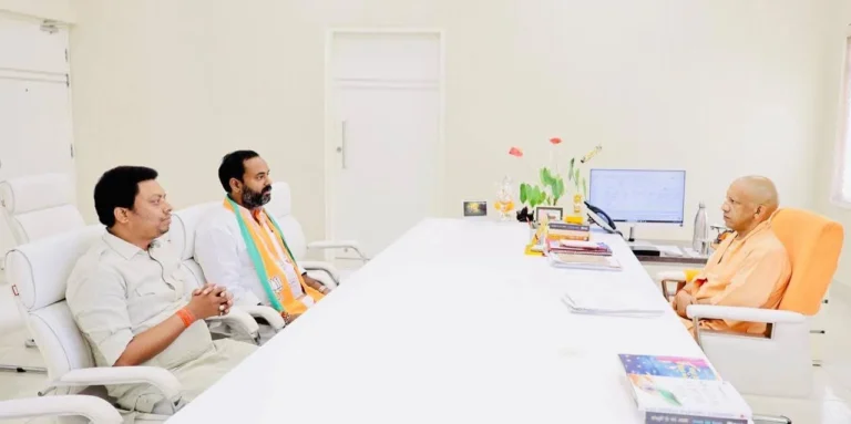 नए जिलाध्यक्ष ने मुख्यमंत्री से मिलकर जिले की चतुर्दिक विकास की चर्चा