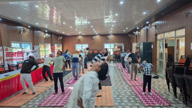 योग सप्ताह के दूसरे दिन अम्बेडकर पार्क में हुआ सामूहिक योगाभ्यास, योग के महत्व पर दिया गया विशेष संदेश