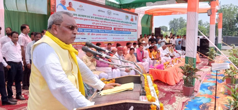 स्वस्थ जीवन के लिए किसान रसायनिक खादों की जगह जैविक खादों को दें महत्व- कैबिनेट मंत्री