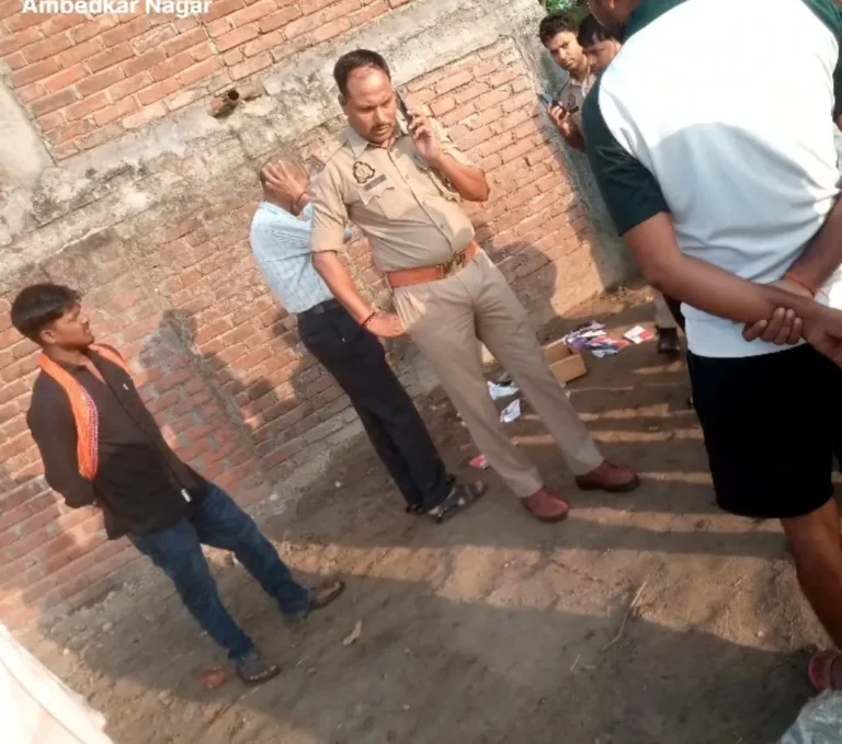 ज्वेलर्स की दुकान का ताला तोड़कर चोरों ने लाखों की चोरी