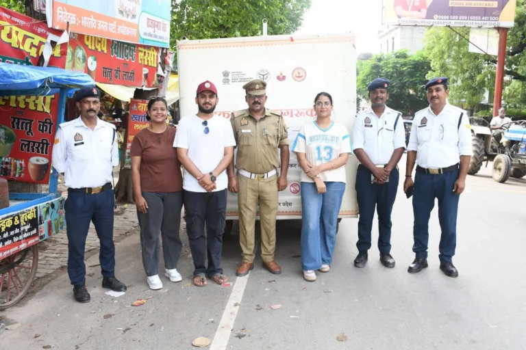 सड़क सुरक्षा के प्रति किया गया जागरूक