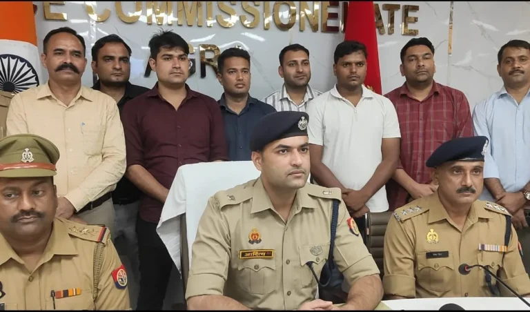 उत्तर प्रदेश: एम्बुलेंस की आड़ में चल रहा था शराब का अवैध कारोबार, पांच तस्कर गिरफ्तार