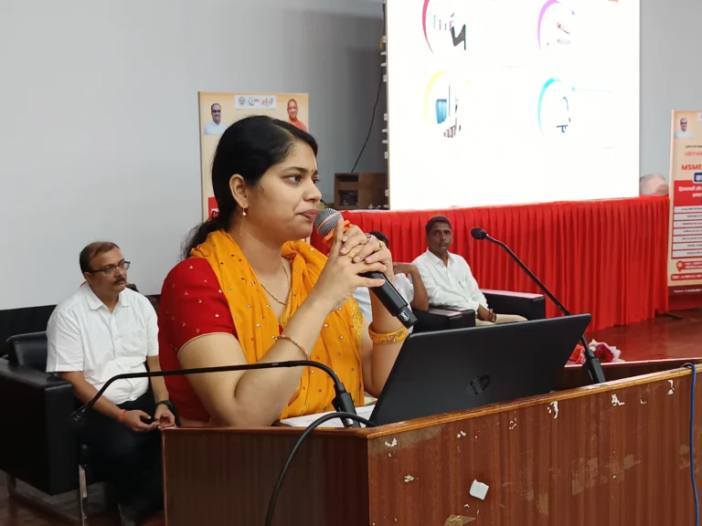सीएम युवा योजना में लंबित प्रकरणों का शीघ्र निस्तारण सुनिश्चित करें:- जिलाधिकारी