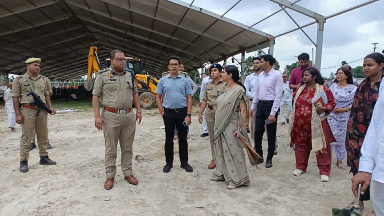 मुख्यमंत्री जी के प्रस्तावित कार्यक्रम को लेकर मंडलायुक्त एवं डीआईजी ने तैयारियों का किया स्थलीय निरीक्षण